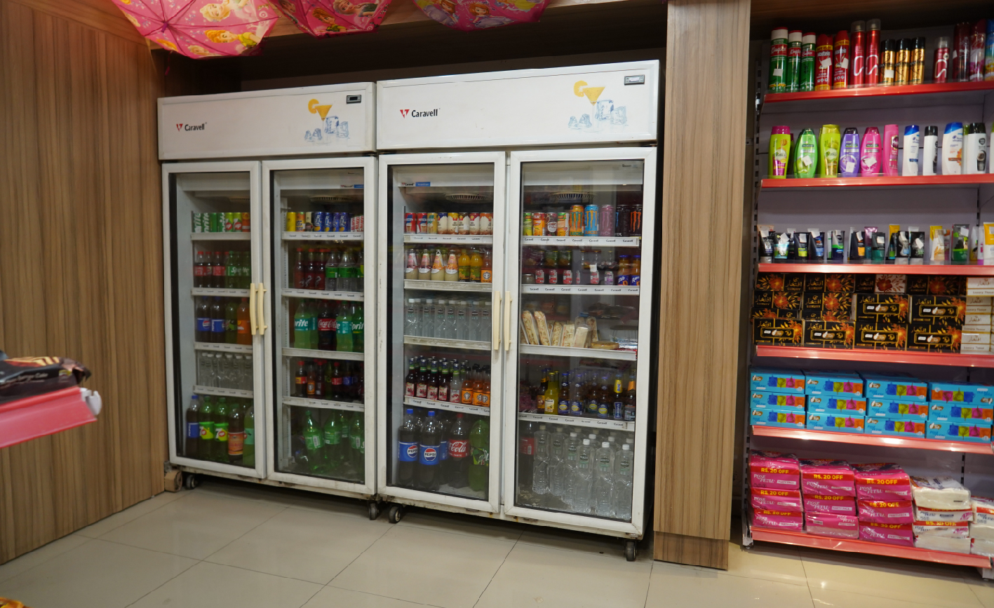 Snacks & Beverages